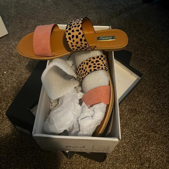 Shoes - Cupid sandals NIB